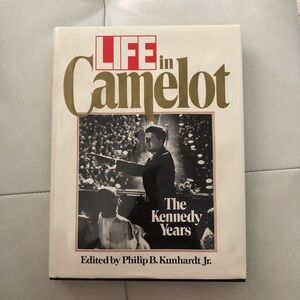 📕LIFE in Camelot 📕